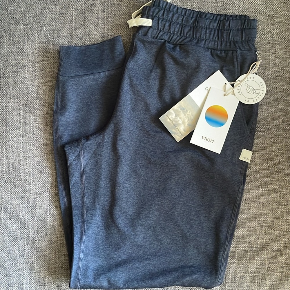 Vuori Women’s Performance Jogger Midnight Heather NWT - Picture 6 of 6